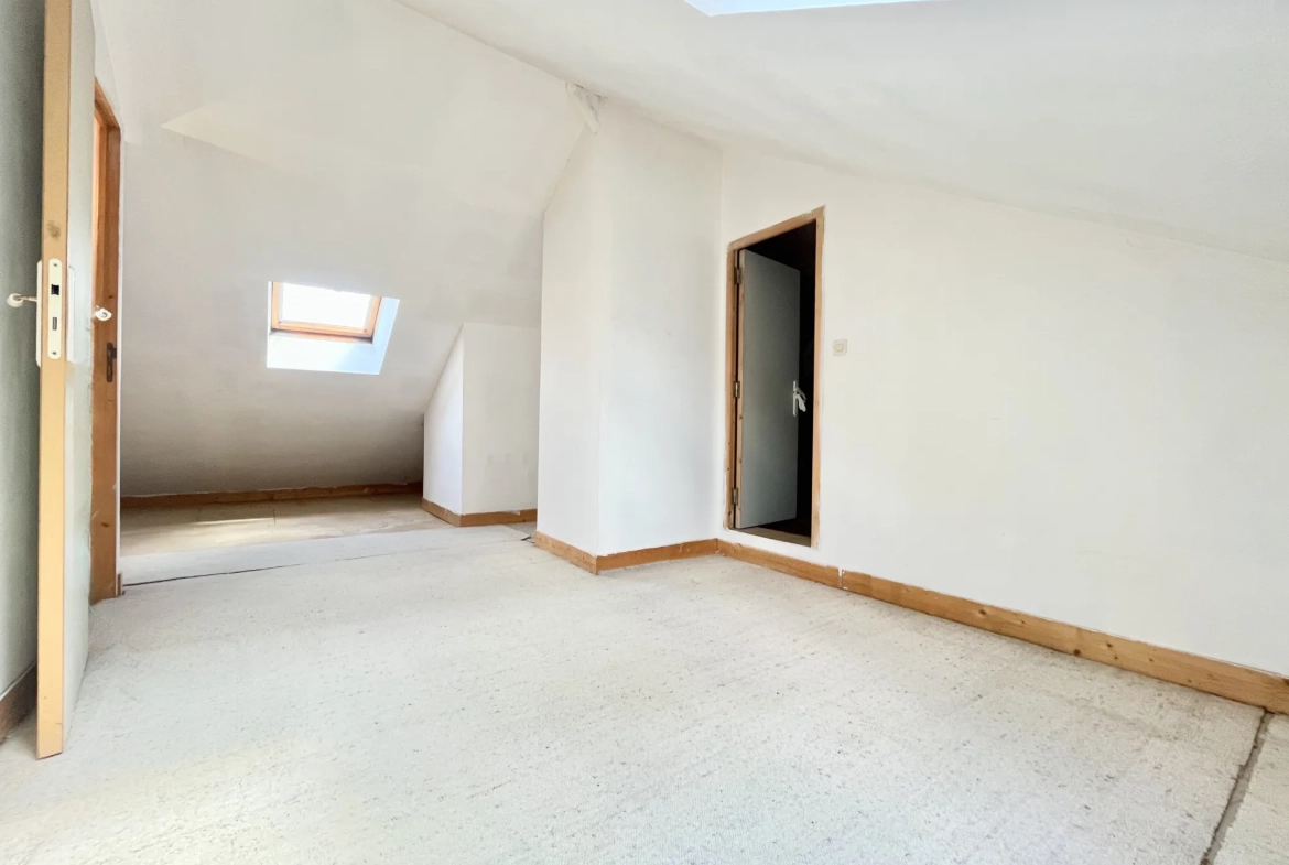 Maison de plain-pied avec jardin clos et garage à La Ferté-Gaucher 