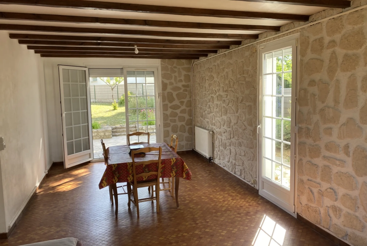 Belle maison familiale avec jardin à Mantes-la-Ville – 85 m² 