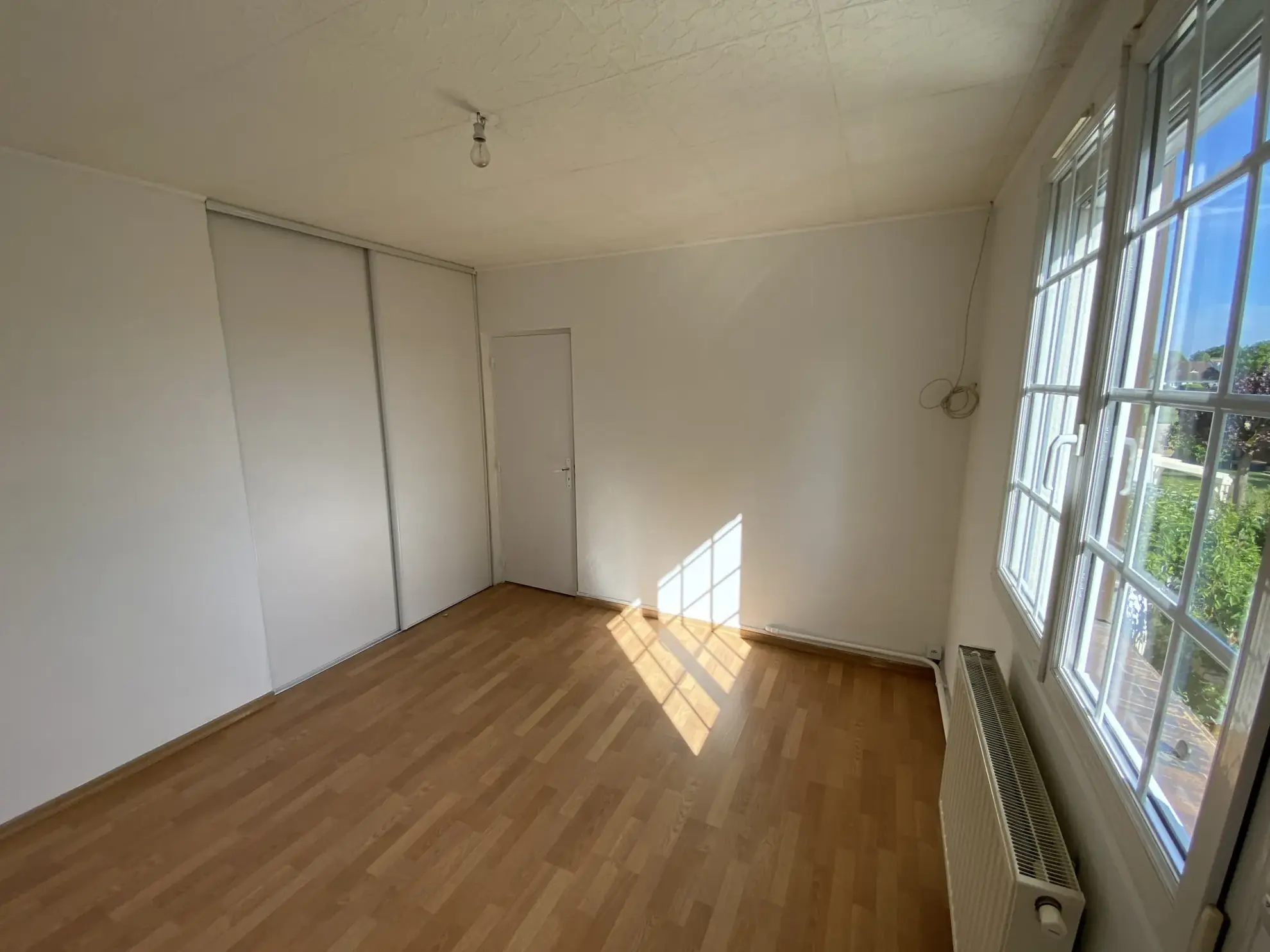 Belle maison familiale avec jardin à Mantes-la-Ville – 85 m² 