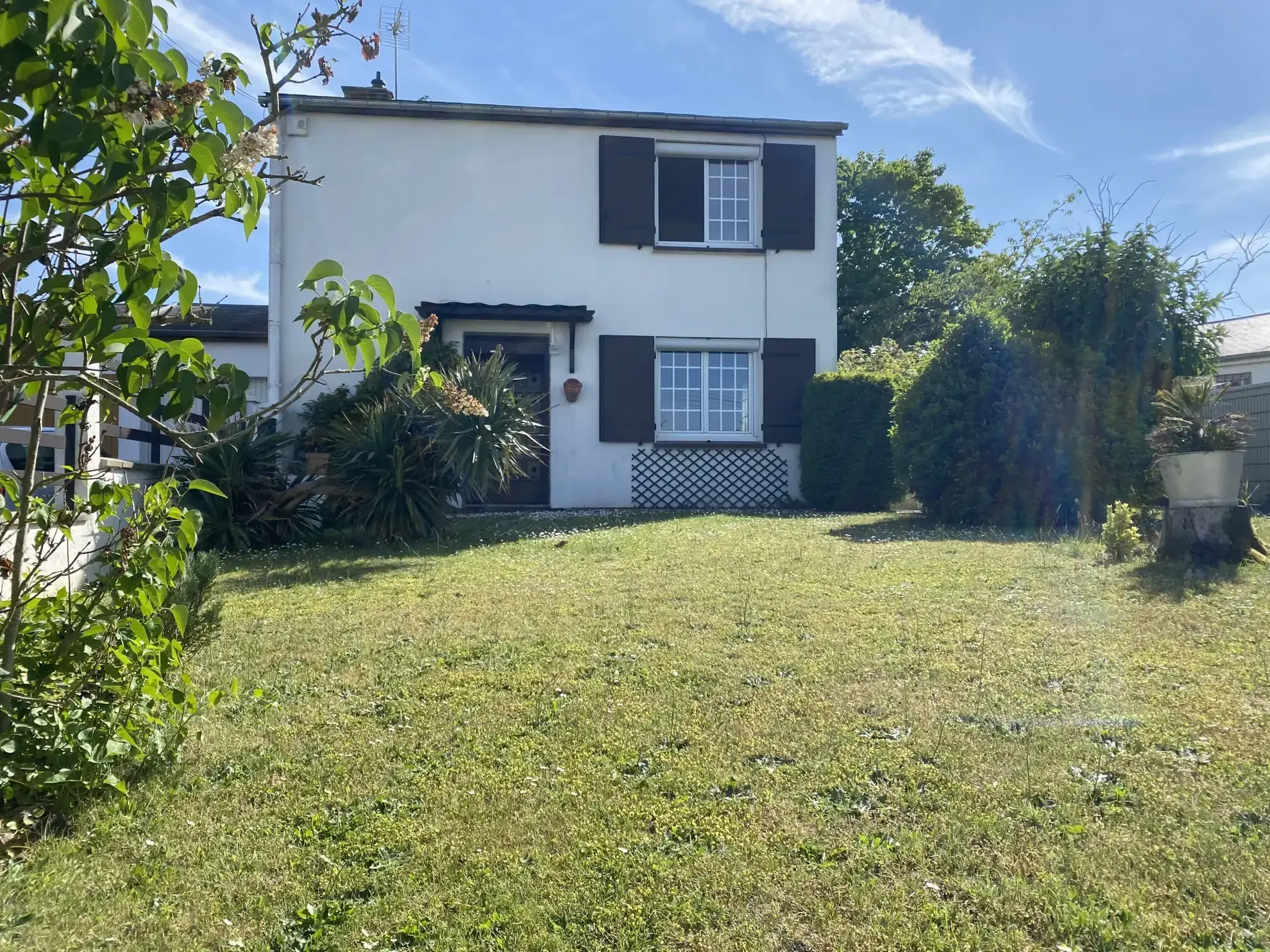 Belle maison familiale avec jardin à Mantes-la-Ville – 85 m² 