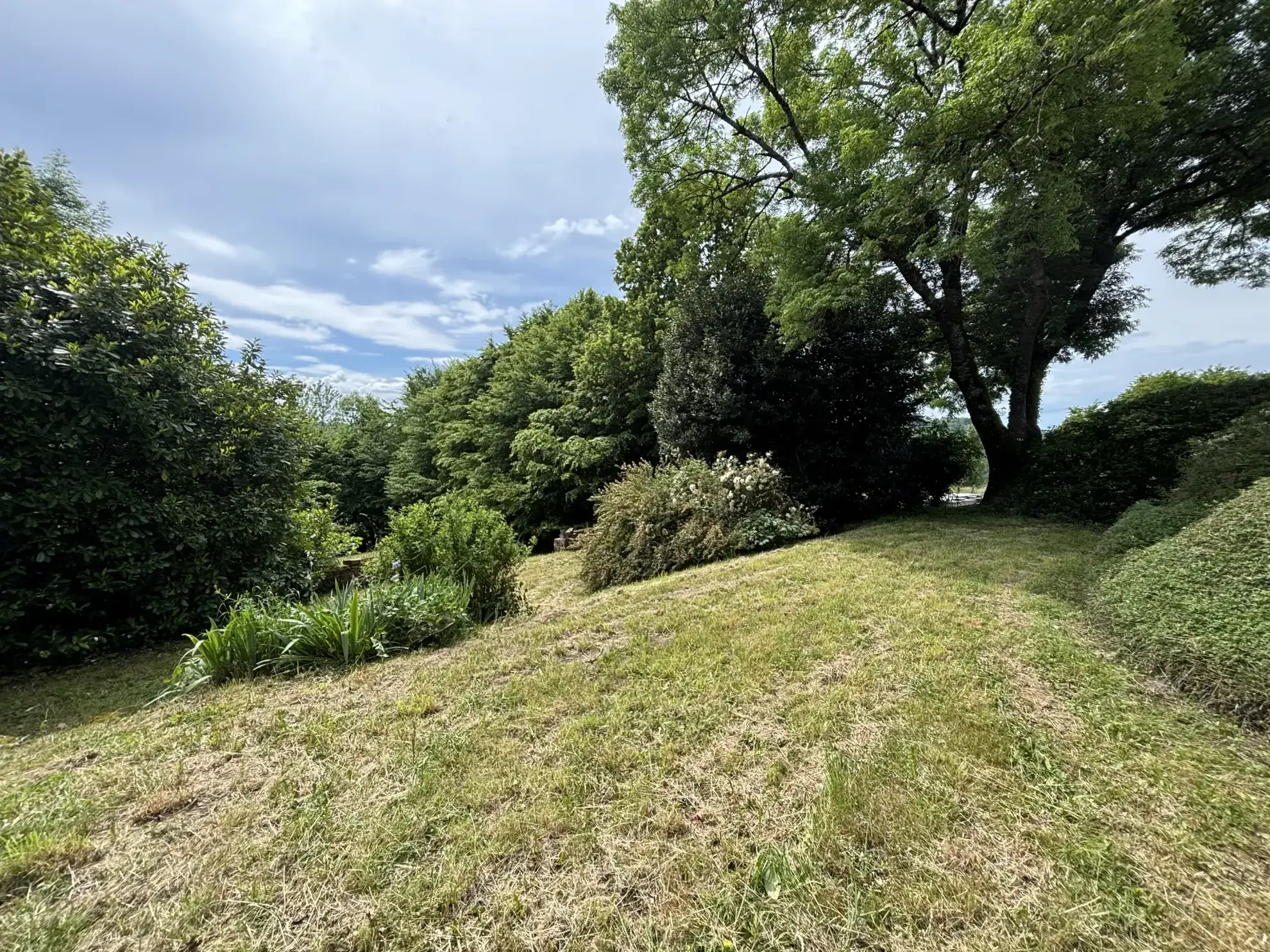 Maison de charme à Malemort avec vue imprenable sur la vallée 