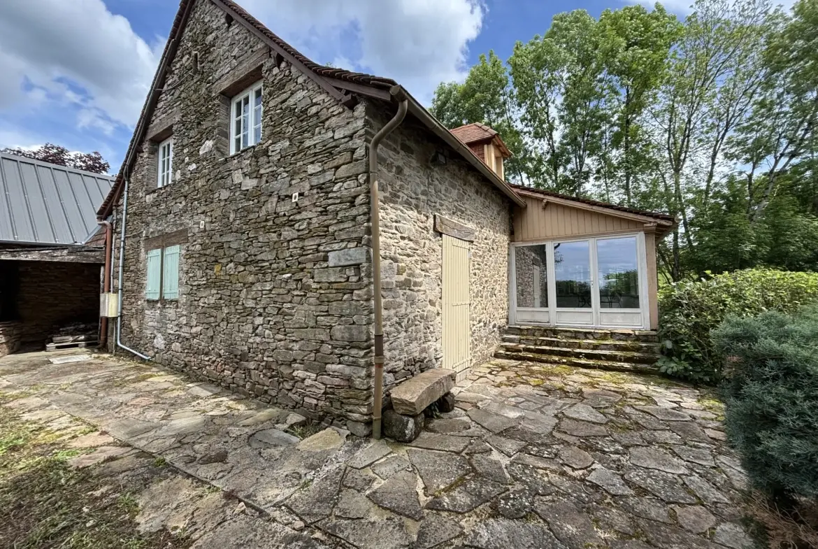 Maison de charme à Malemort avec vue imprenable sur la vallée 