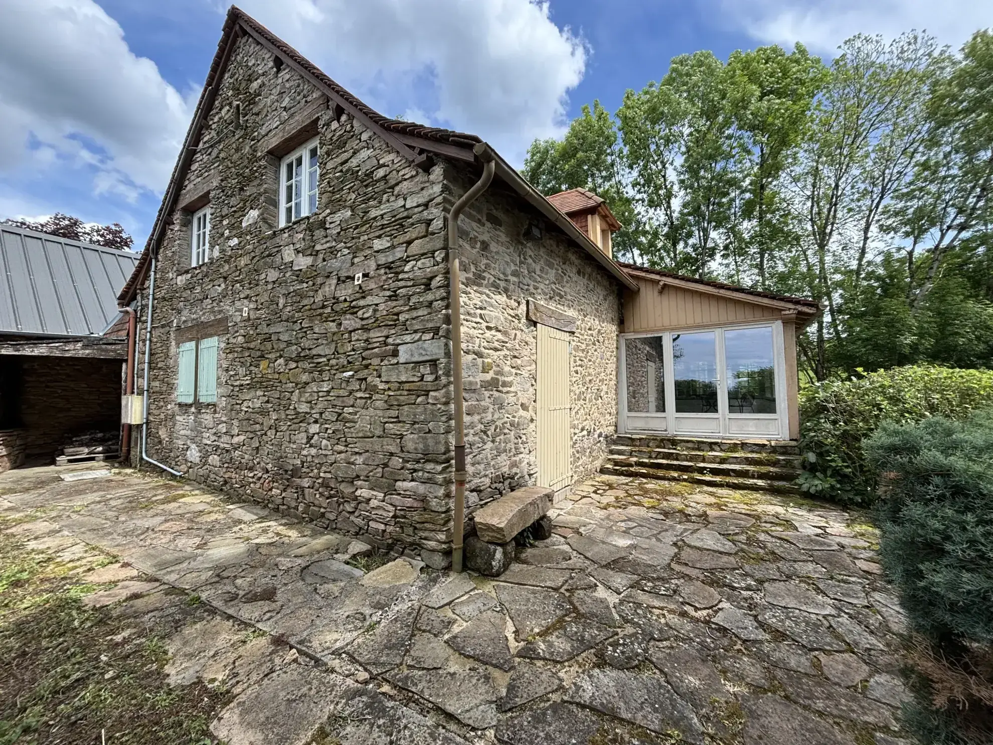 Maison de charme à Malemort avec vue imprenable sur la vallée 