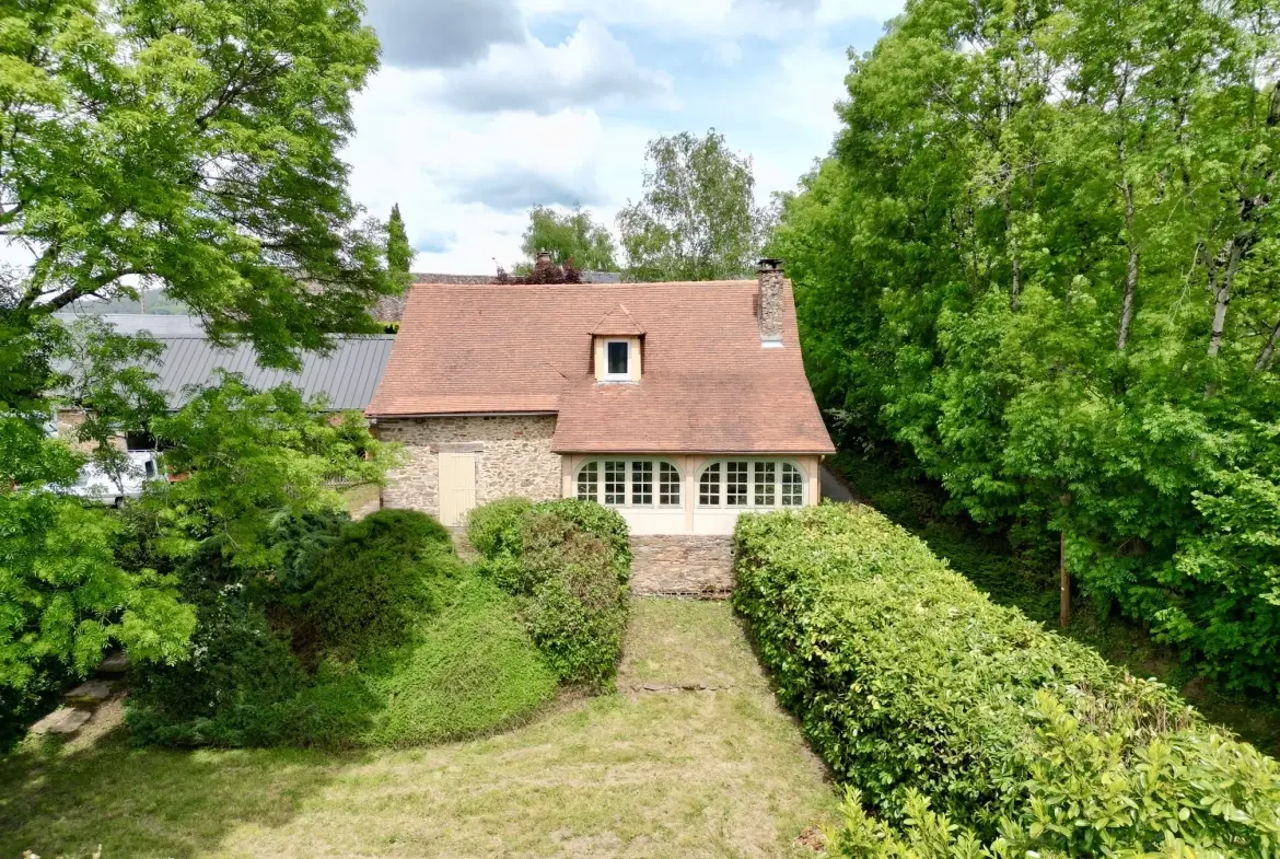 Maison de charme à Malemort avec vue imprenable sur la vallée 