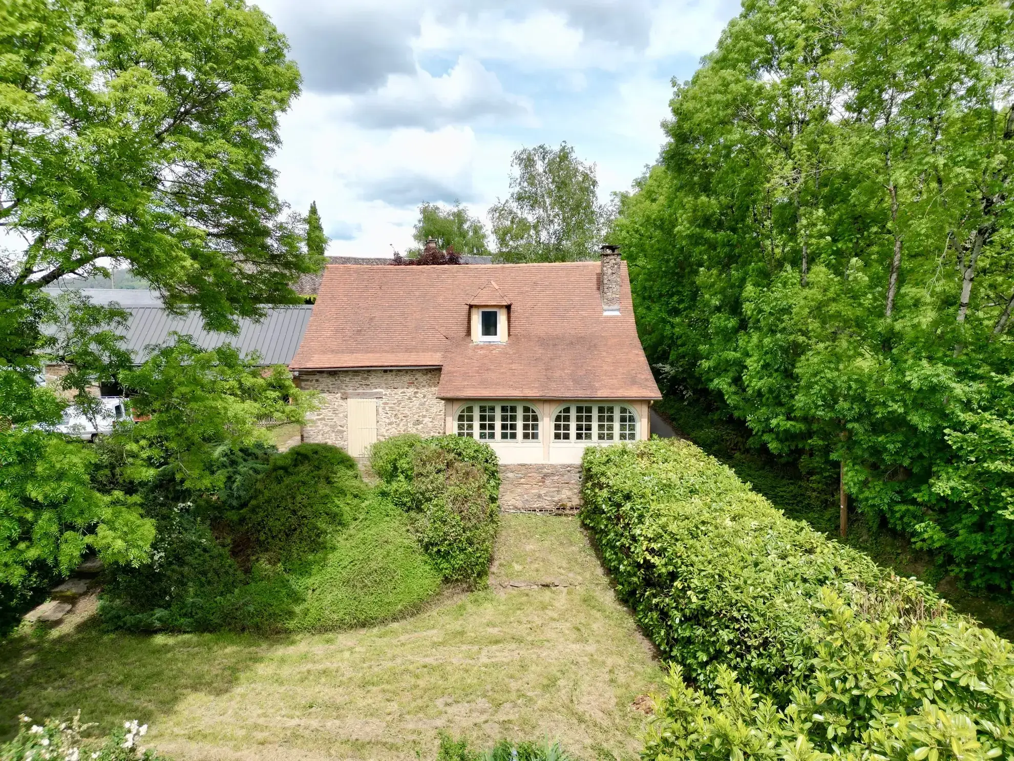 Maison de charme à Malemort avec vue imprenable sur la vallée 
