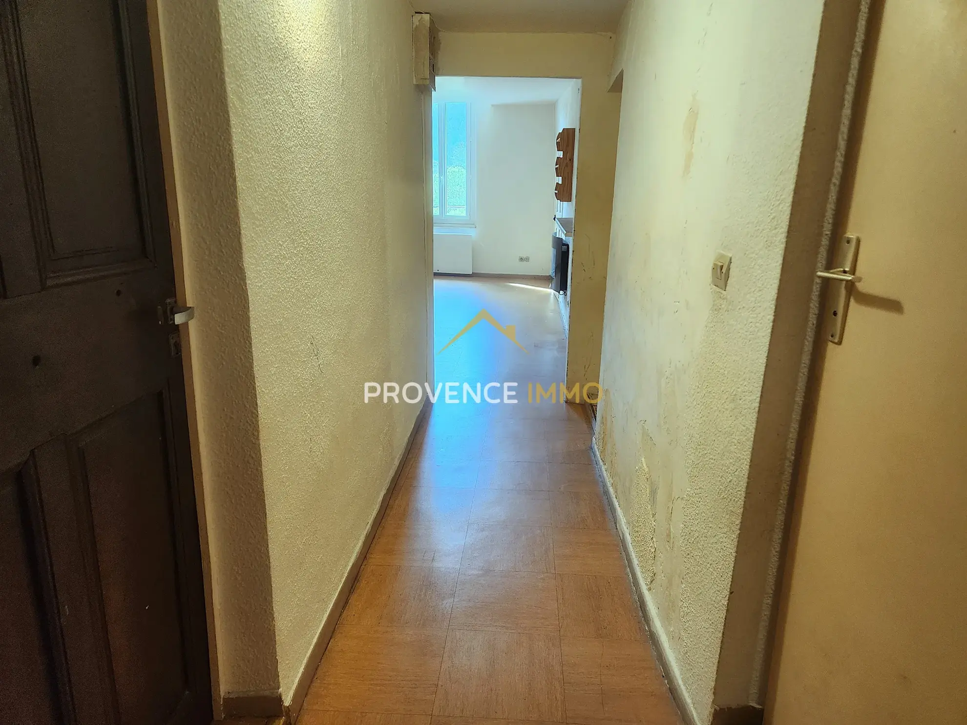 Appartement T2 à rénover au cœur de Digne-les-Bains avec fort potentiel 