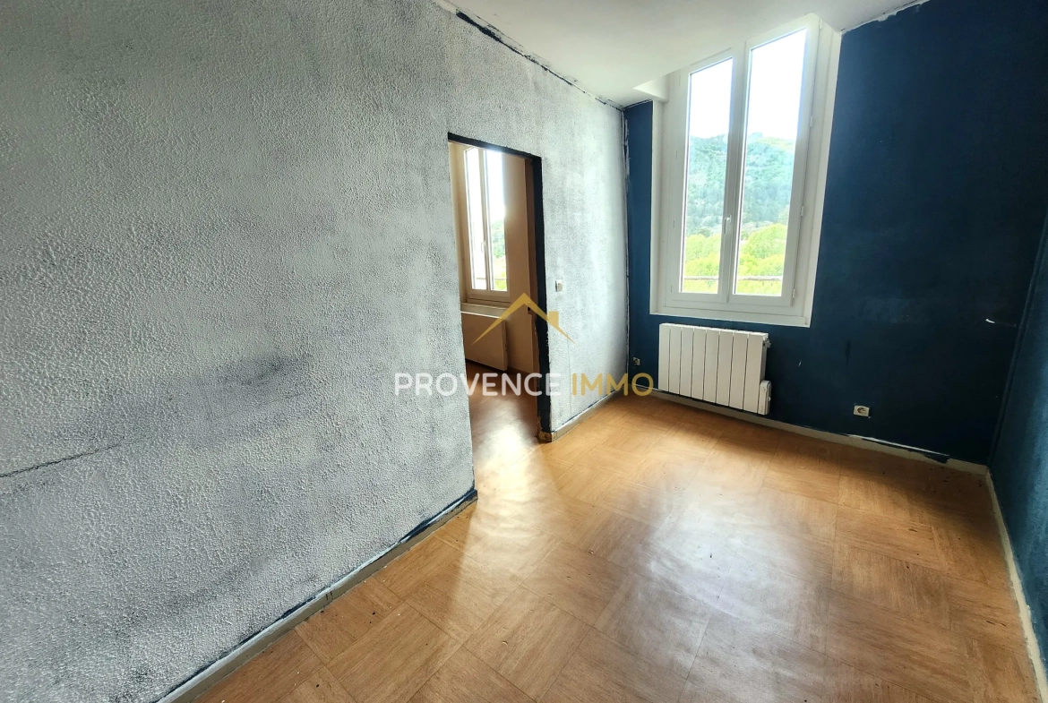 Appartement T2 à rénover au cœur de Digne-les-Bains avec fort potentiel 