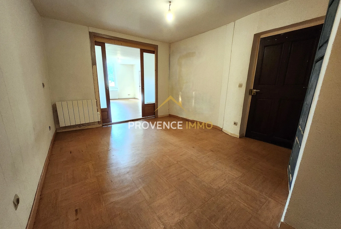 Appartement T2 à rénover au cœur de Digne-les-Bains avec fort potentiel 
