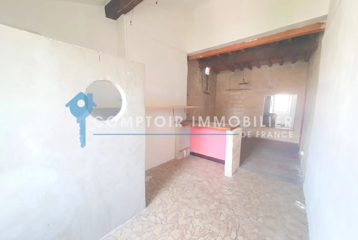 Appartement T2 à vendre à Montpellier dans l'Ecusson - 54,5 m² à rénover 