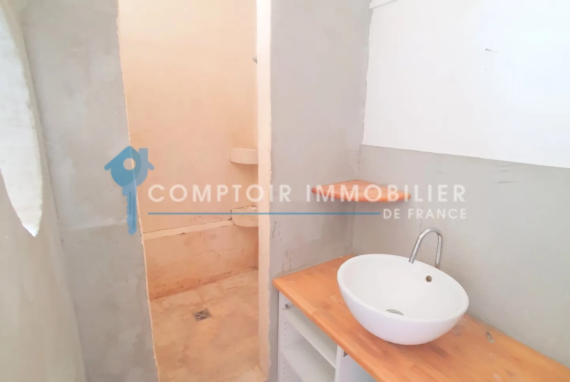 Appartement T2 à vendre à Montpellier dans l'Ecusson - 54,5 m² à rénover 
