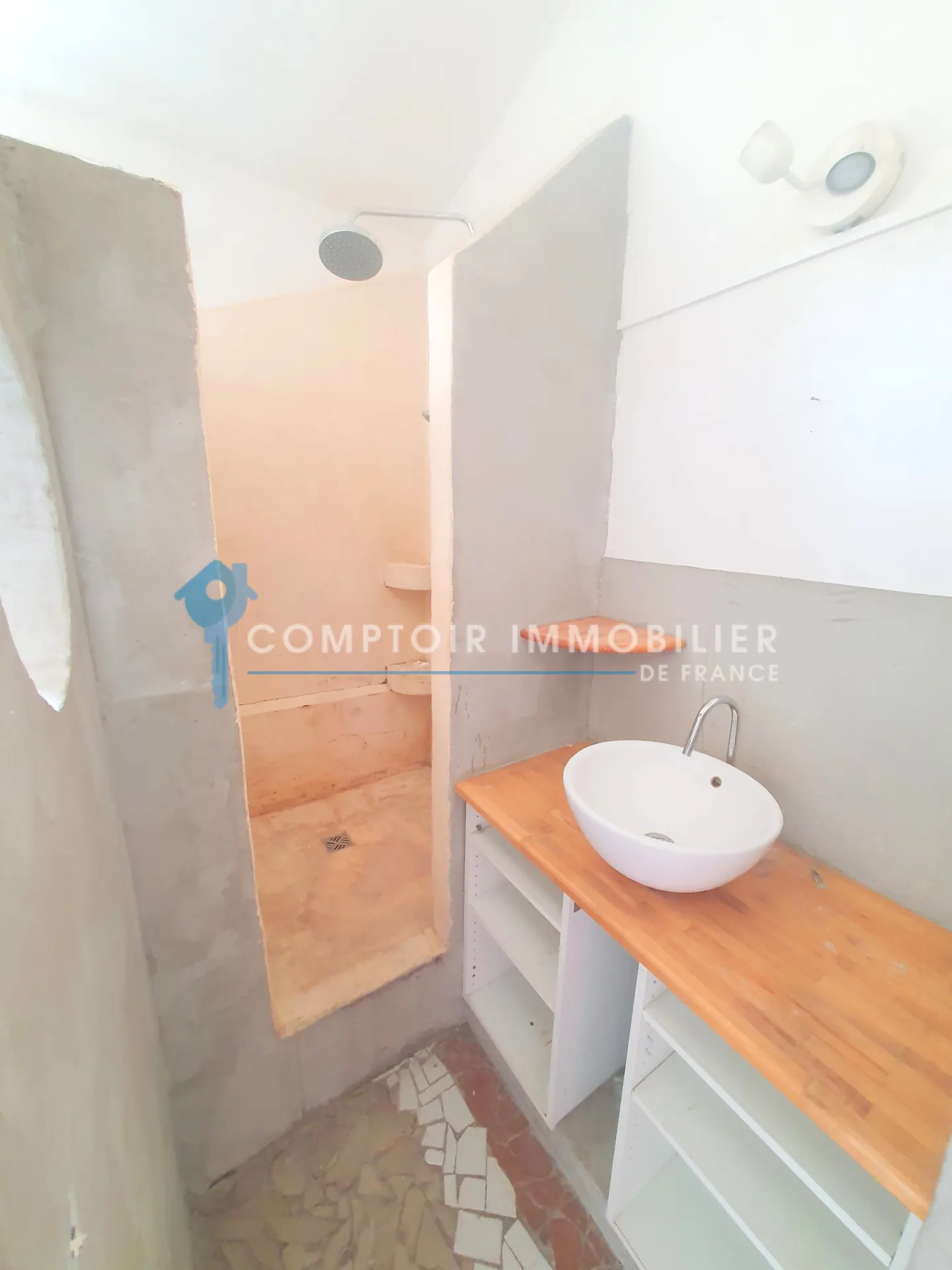 Appartement T2 à vendre à Montpellier dans l'Ecusson - 54,5 m² à rénover 