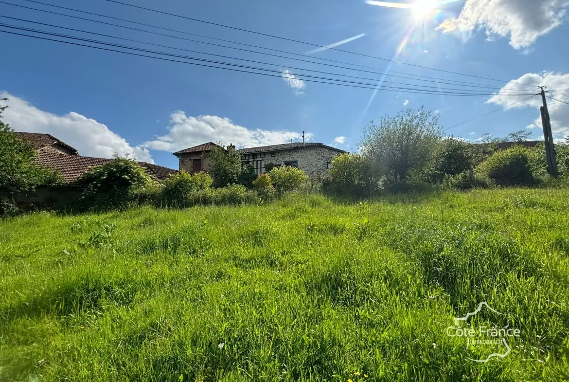 Maison authentique avec vue dans un hameau à Maurs, 115 m², jardin, proche commodités 