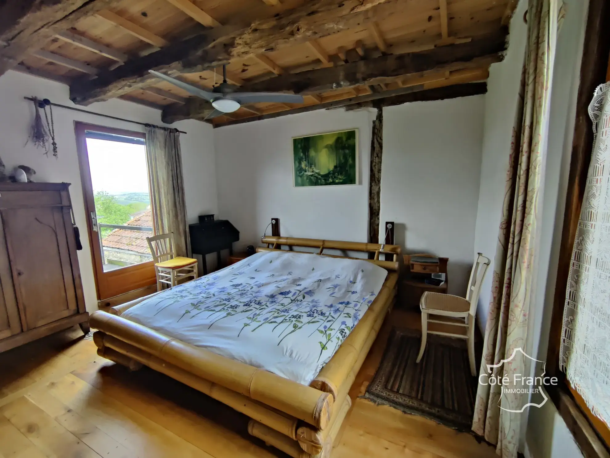 Maison authentique avec vue dans un hameau à Maurs, 115 m², jardin, proche commodités 