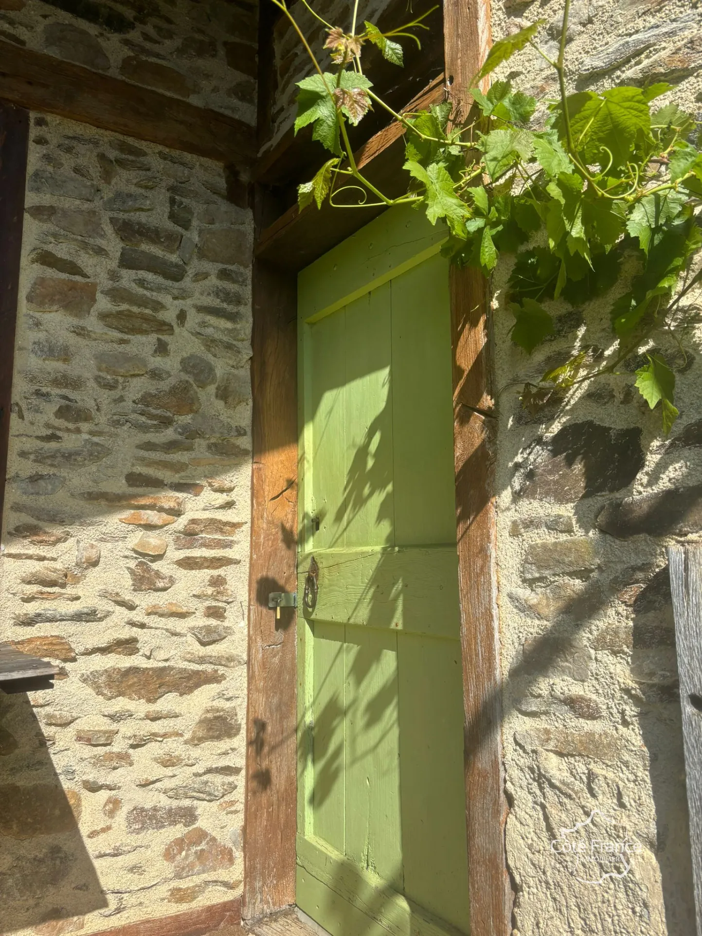 Maison authentique avec vue dans un hameau à Maurs, 115 m², jardin, proche commodités 