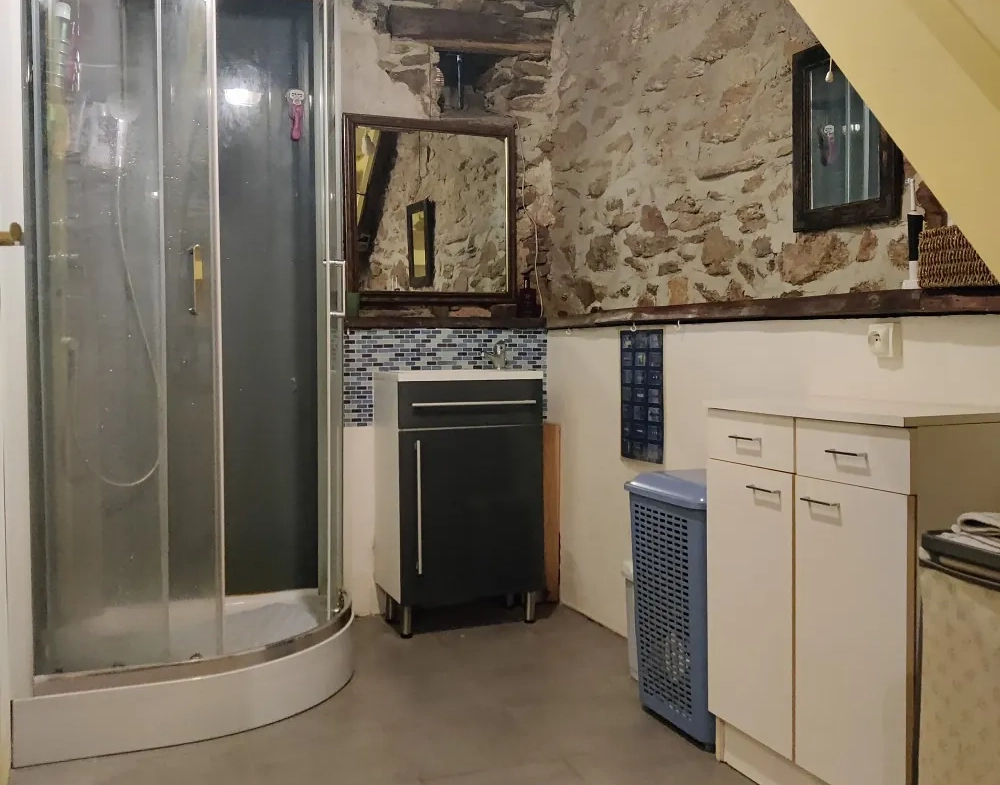 Maison authentique avec vue dans un hameau à Maurs, 115 m², jardin, proche commodités 