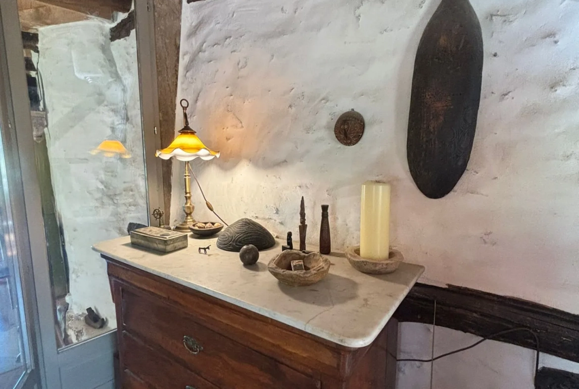 Maison authentique avec vue dans un hameau à Maurs, 115 m², jardin, proche commodités 