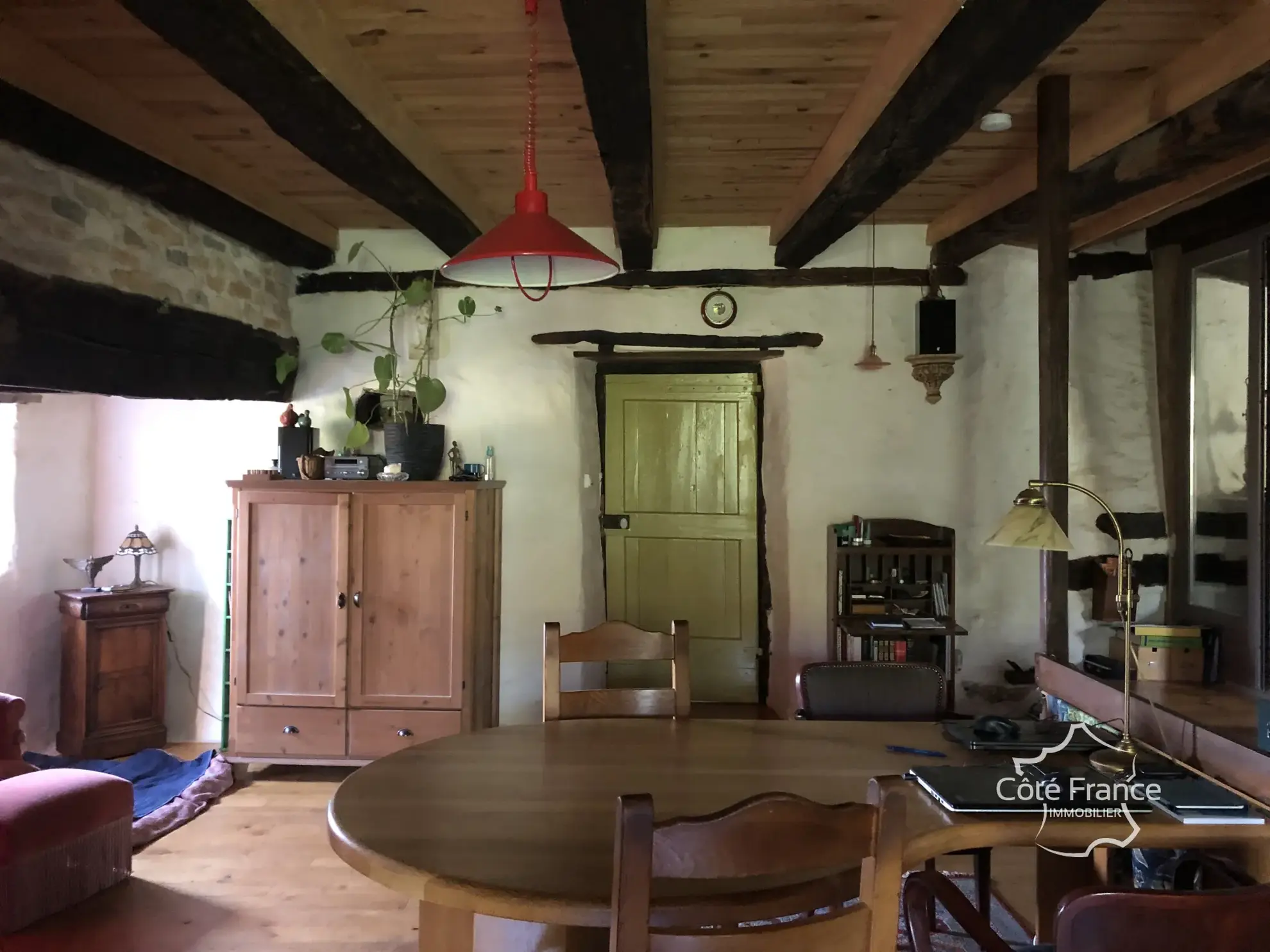 Maison authentique avec vue dans un hameau à Maurs, 115 m², jardin, proche commodités 