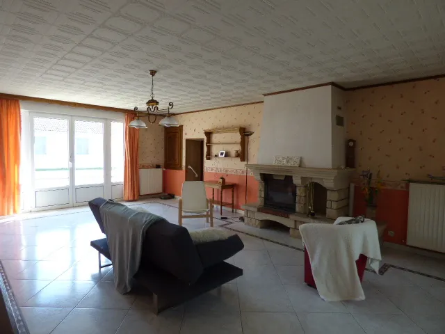 Maison spacieuse T6 avec garage et jardin proche de Vaucouleurs 