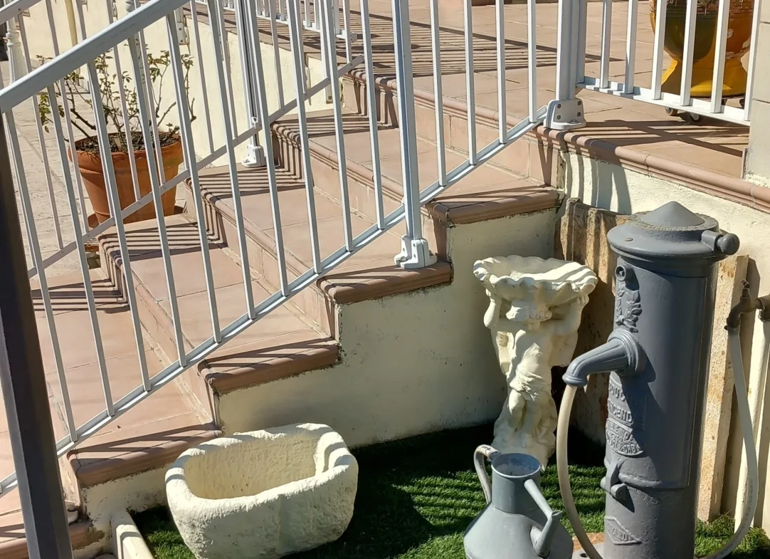Villa avec piscine, terrasse, garage et vue dégagée à Le Poujol-sur-Orb 