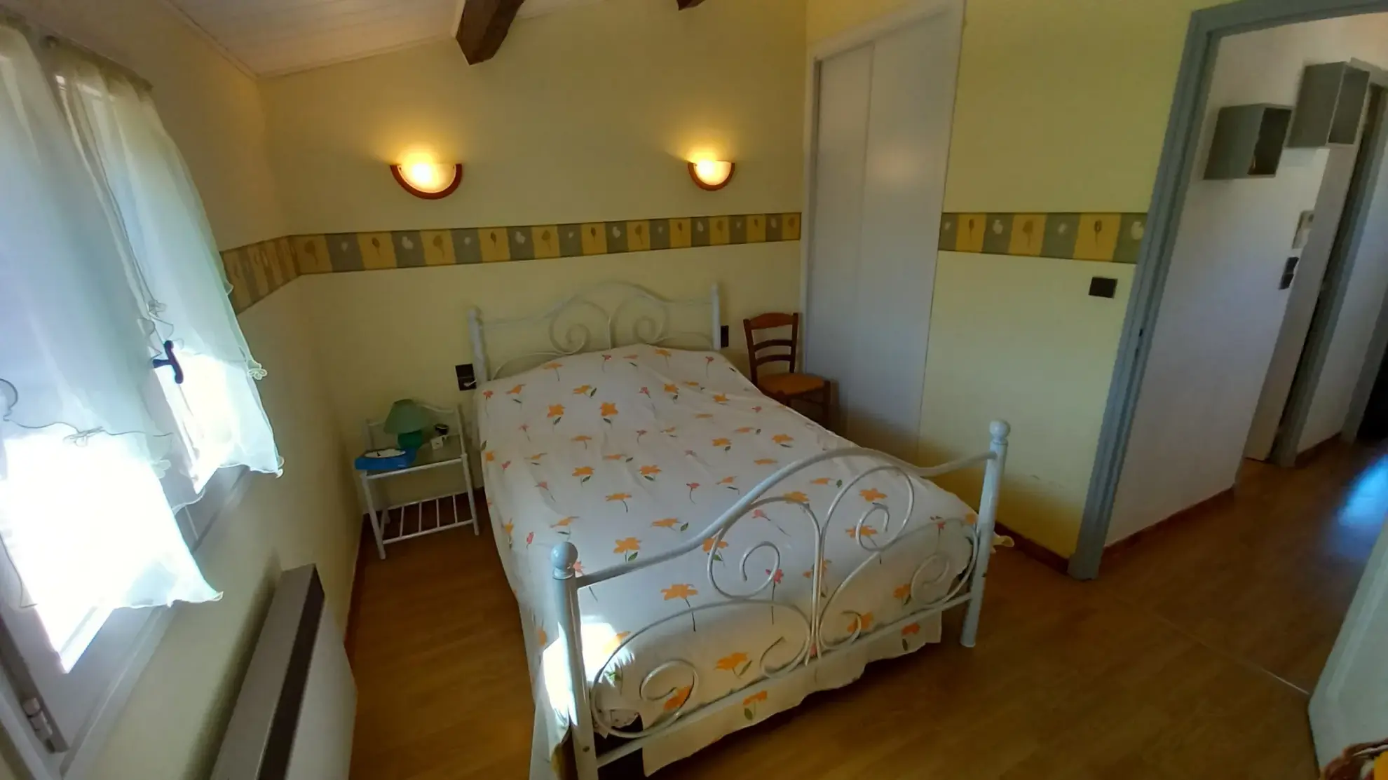 Villa avec piscine, terrasse, garage et vue dégagée à Le Poujol-sur-Orb 