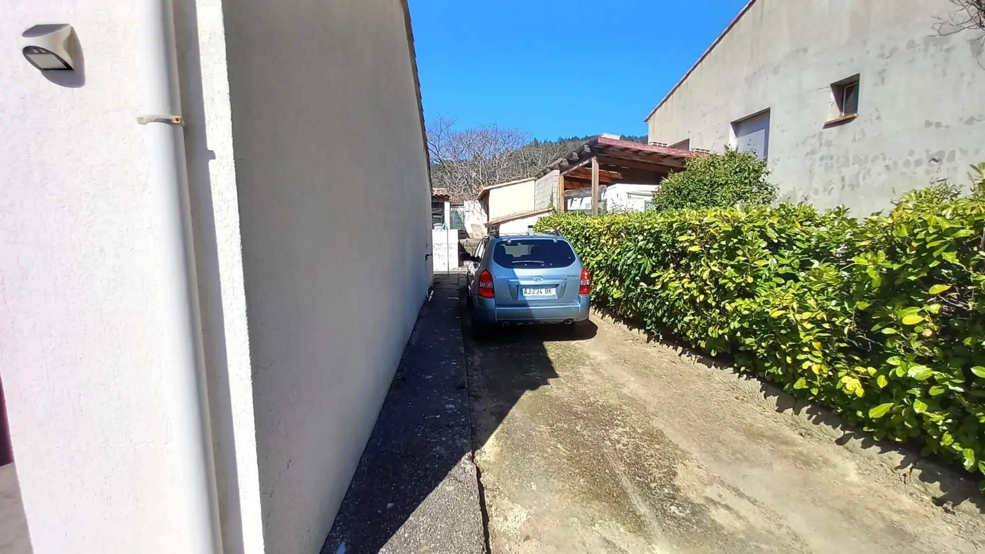 Villa avec piscine, terrasse, garage et vue dégagée à Le Poujol-sur-Orb 