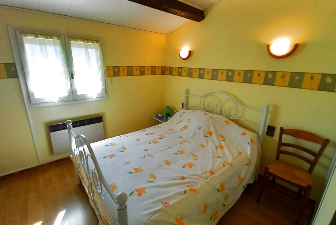 Villa avec piscine, terrasse, garage et vue dégagée à Le Poujol-sur-Orb 