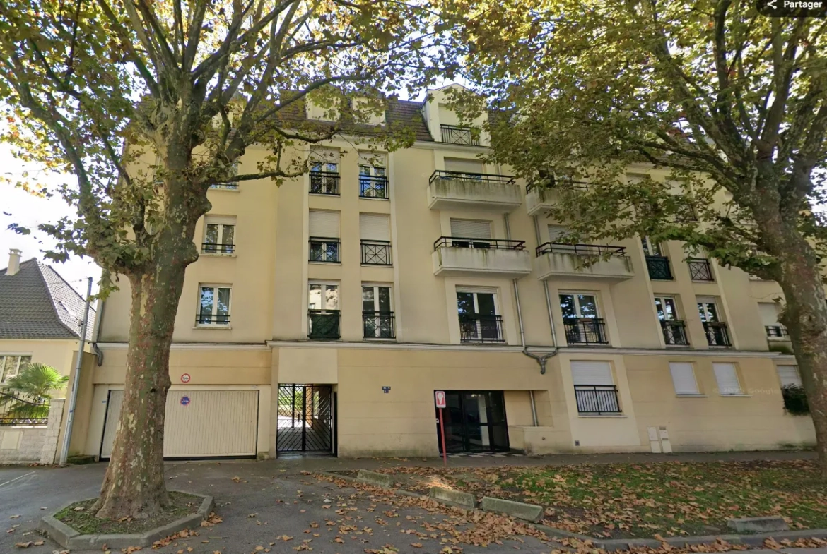 Appartement T4 lumineux de 85,98 m² à Vaujours proche RER B 