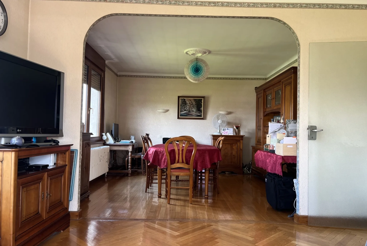 Maison à vendre à Hericourt proche du centre-ville sur 12 ares 