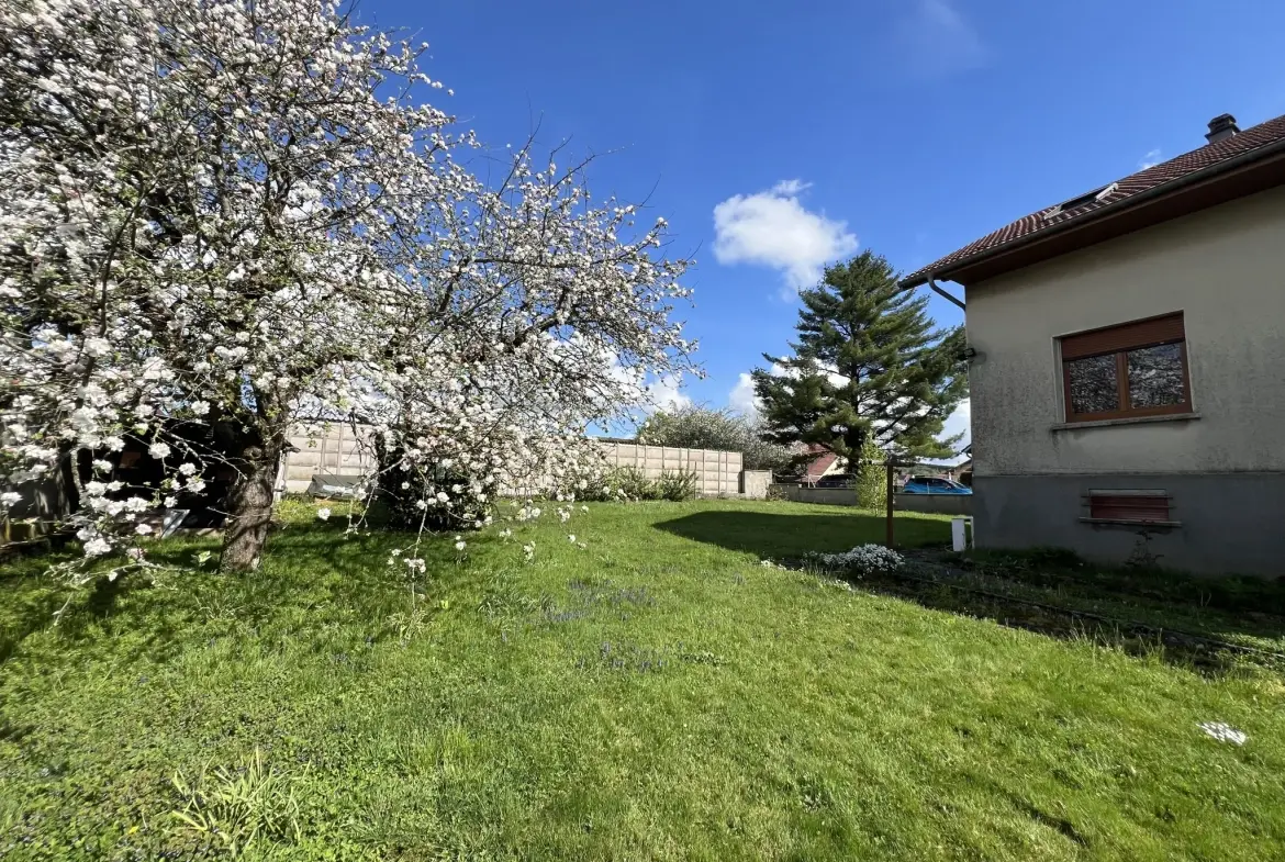 Maison à vendre à Hericourt proche du centre-ville sur 12 ares 