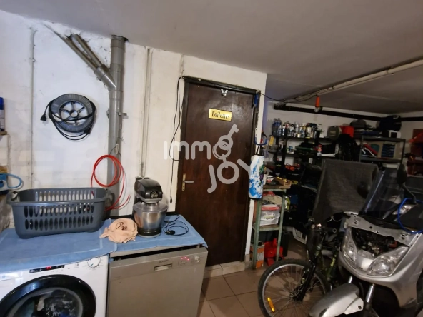 Maison de village T6 de 200 m² à Verzeille, proche Carcassonne 