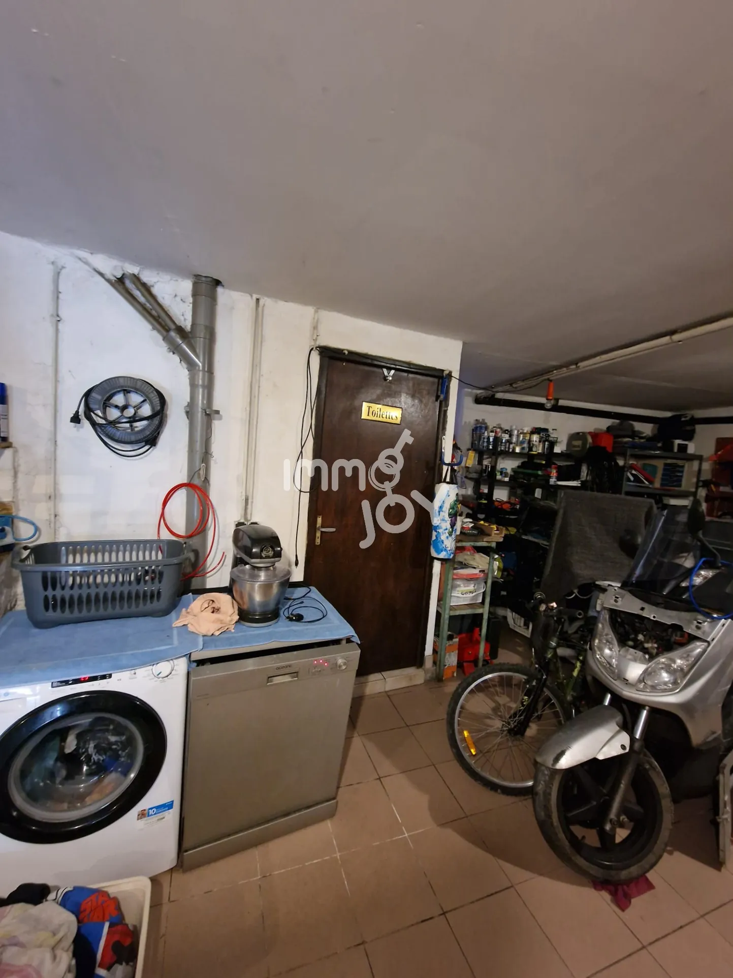 Maison de village T6 de 200 m² à Verzeille, proche Carcassonne 