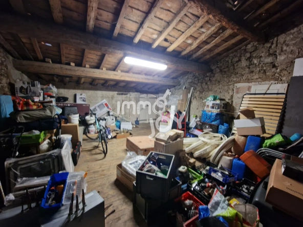 Maison de village T6 de 200 m² à Verzeille, proche Carcassonne 