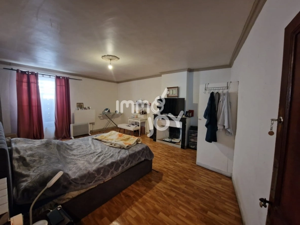 Maison de village T6 de 200 m² à Verzeille, proche Carcassonne 