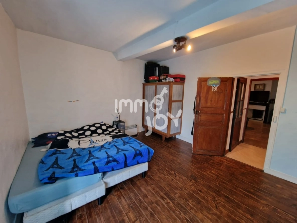 Maison de village T6 de 200 m² à Verzeille, proche Carcassonne 