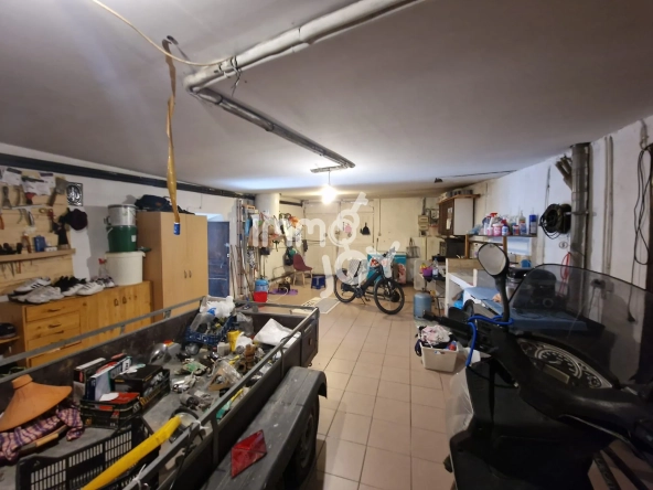Maison de village T6 de 200 m² à Verzeille, proche Carcassonne 