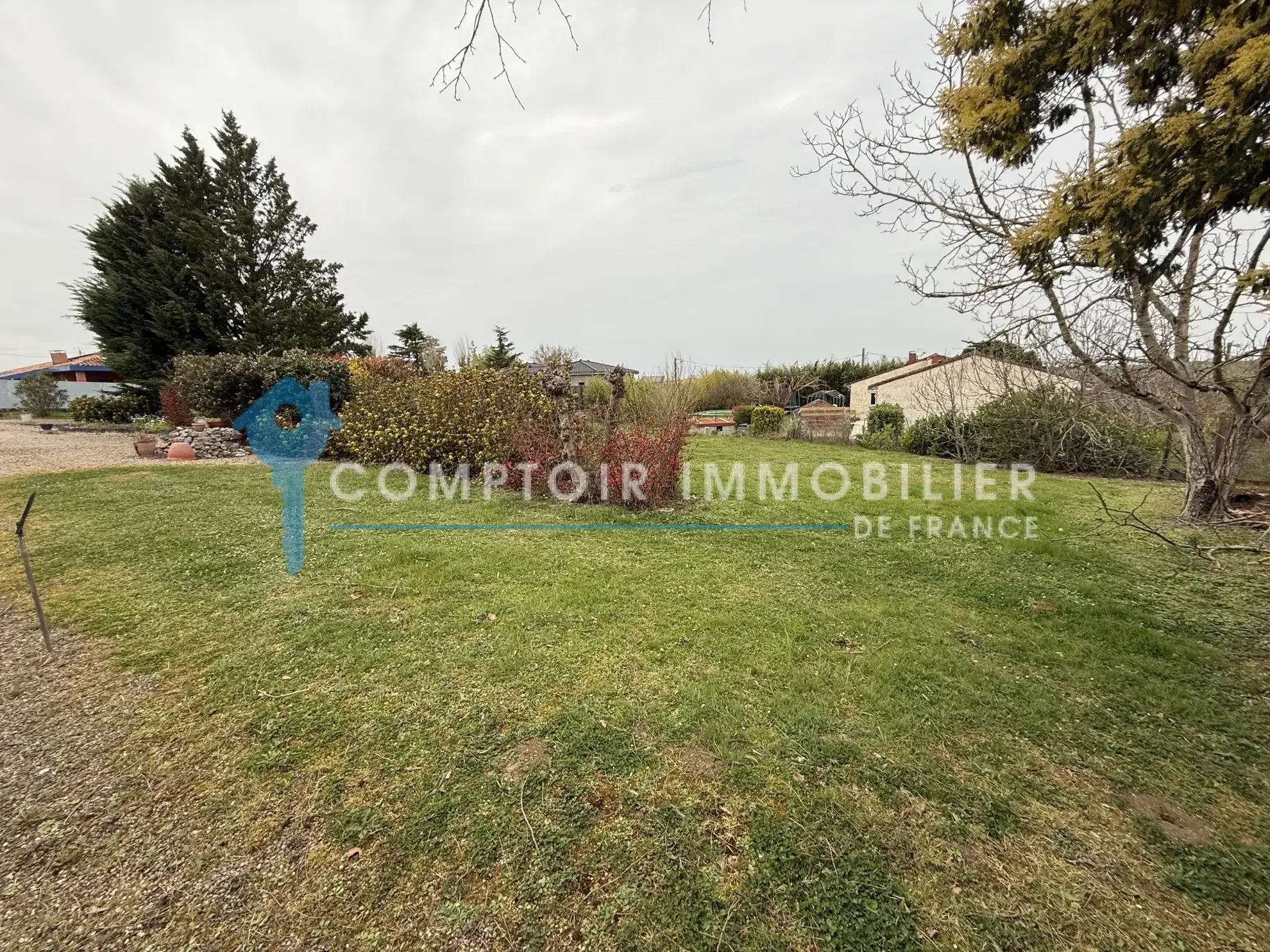 Maison T6 de 130 m² avec grand terrain divisible à Lapeyrouse Fossat 