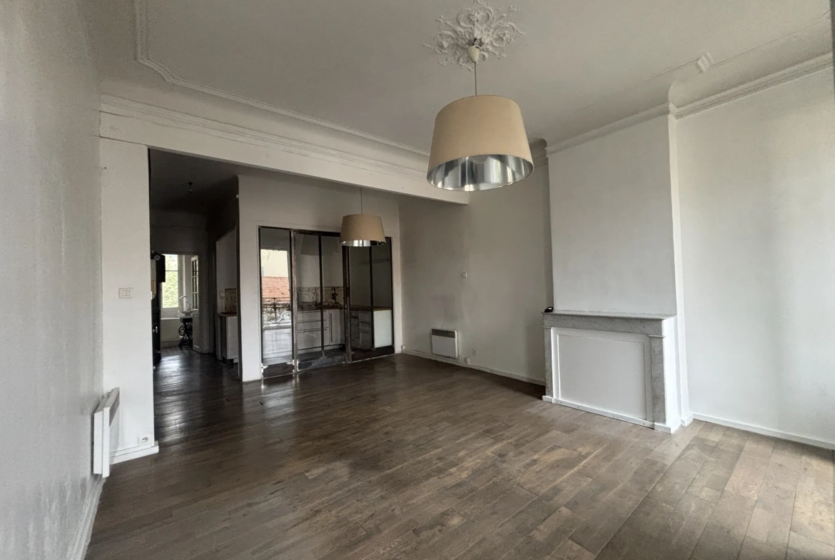 A Vendre Appartement T2 de 54,35 m² à Toulon - Haute Ville 