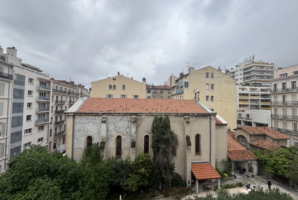 A Vendre Appartement T2 de 54,35 m² à Toulon - Haute Ville 