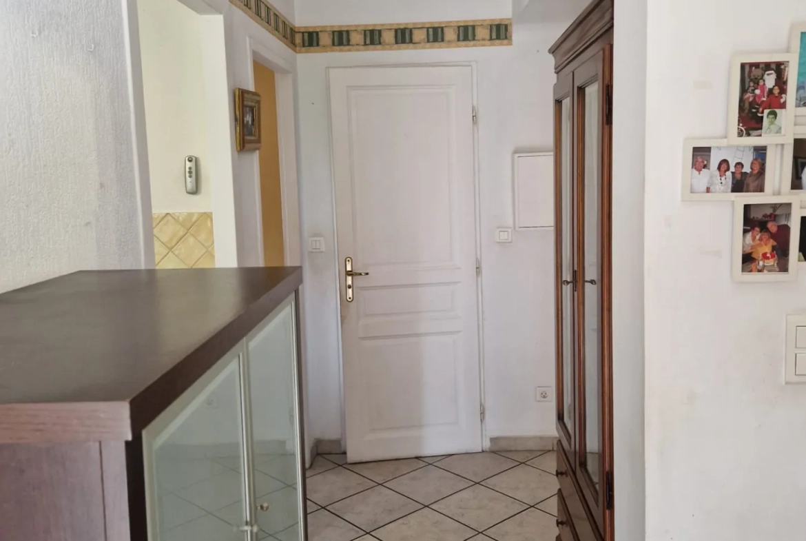 Maison Plain-Pied Type 3 avec Garage et Jardin à Marignane 