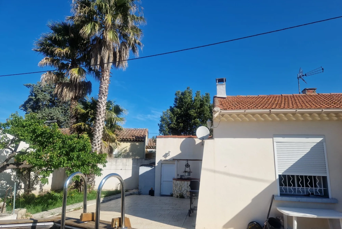Maison Plain-Pied Type 3 avec Garage et Jardin à Marignane 