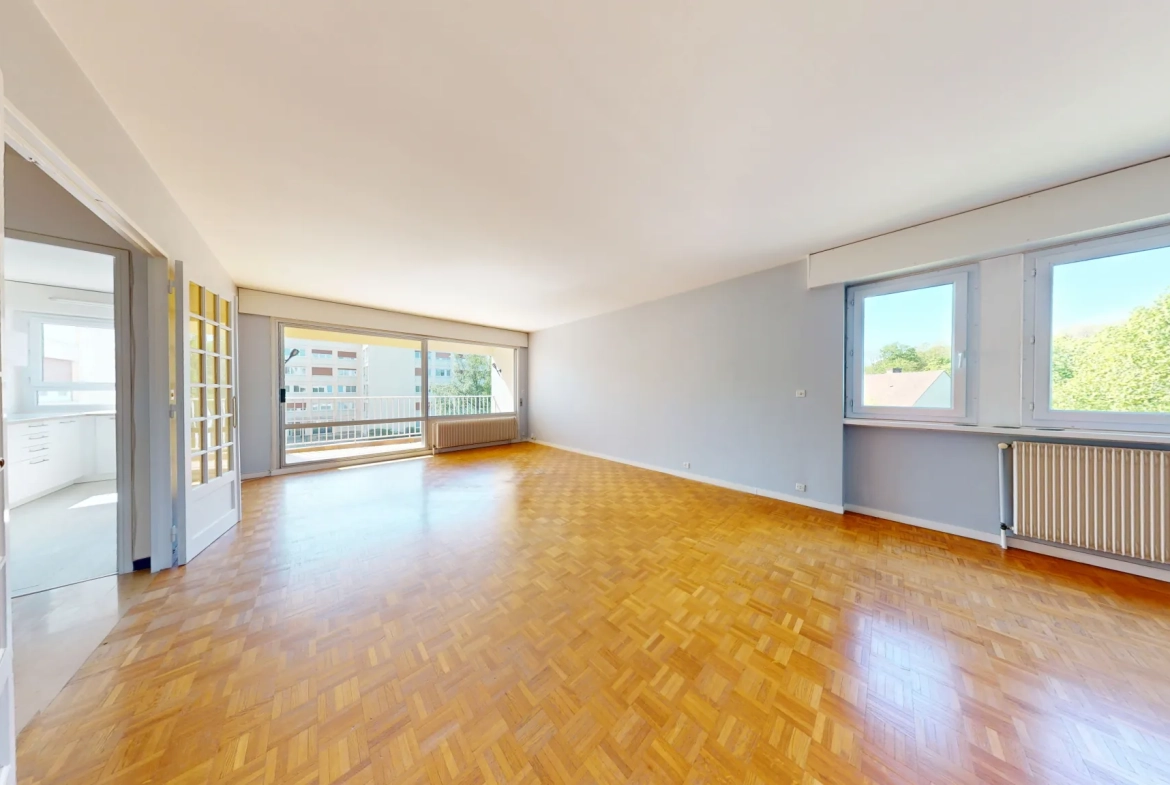 Charmant appartement T3 de 85 m² avec balcon, garage et cave à Talant 