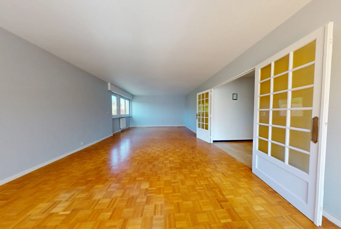 Charmant appartement T3 de 85 m² avec balcon, garage et cave à Talant 