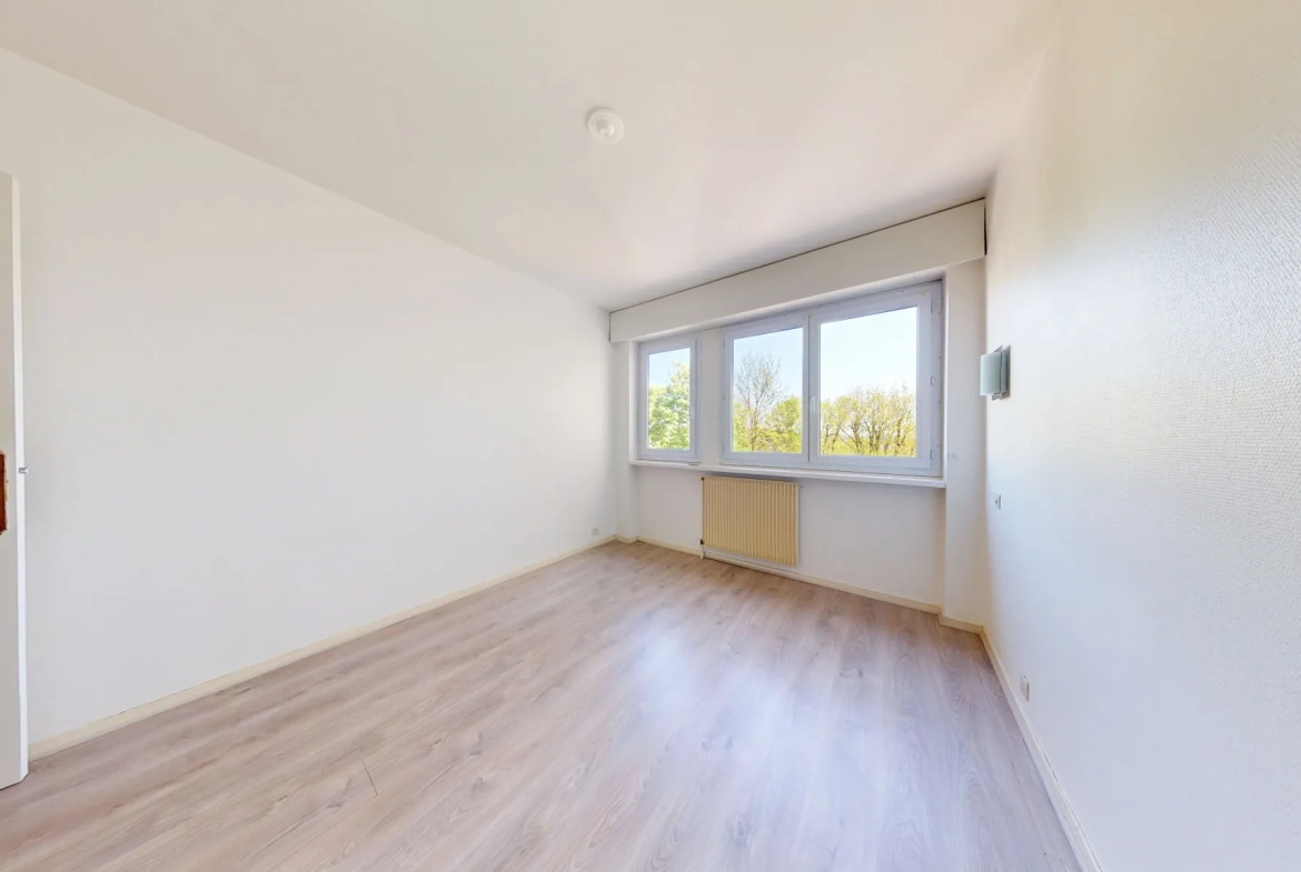 Charmant appartement T3 de 85 m² avec balcon, garage et cave à Talant 