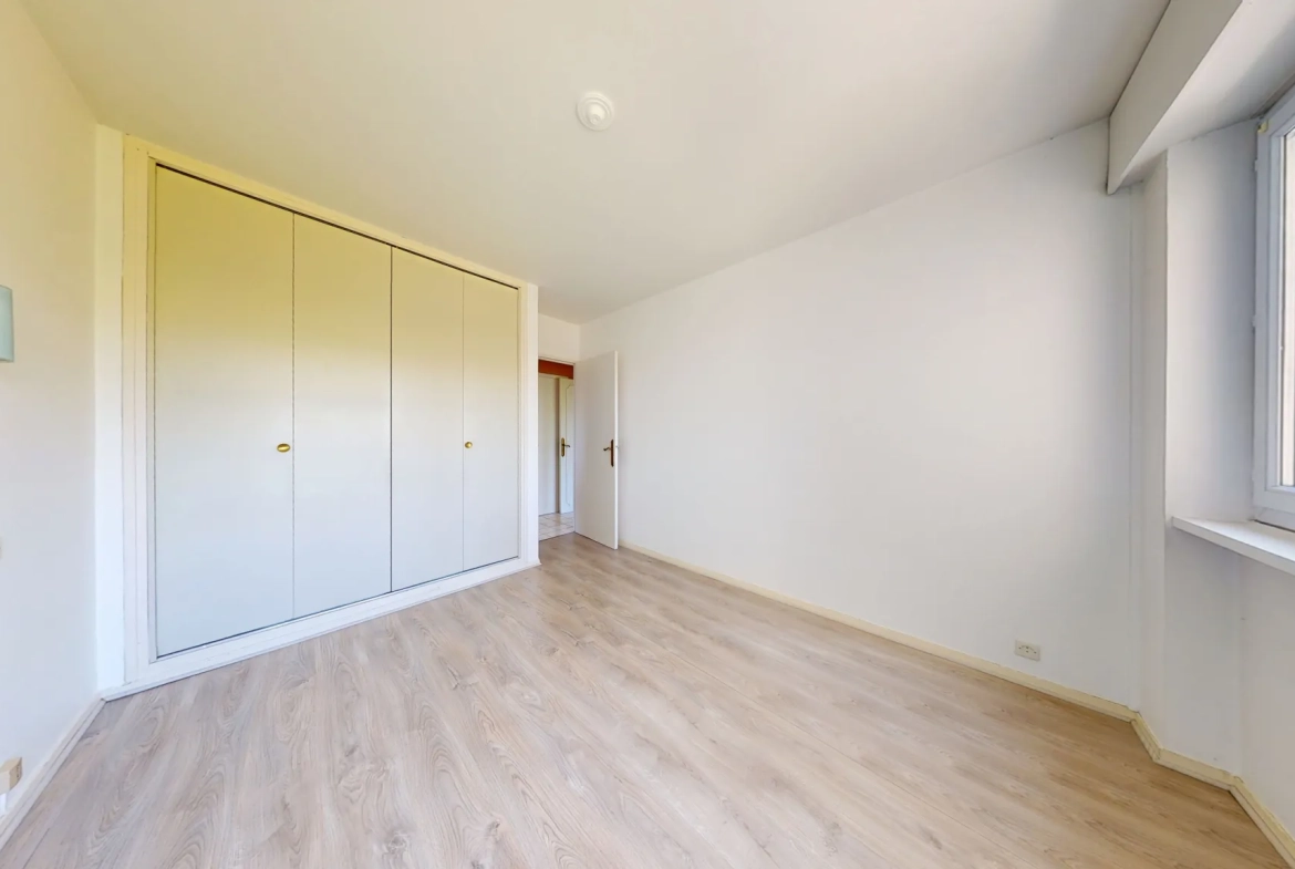 Charmant appartement T3 de 85 m² avec balcon, garage et cave à Talant 