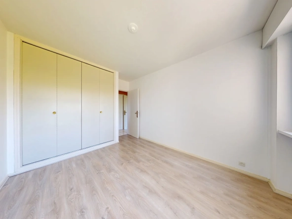 Charmant appartement T3 de 85 m² avec balcon, garage et cave à Talant 