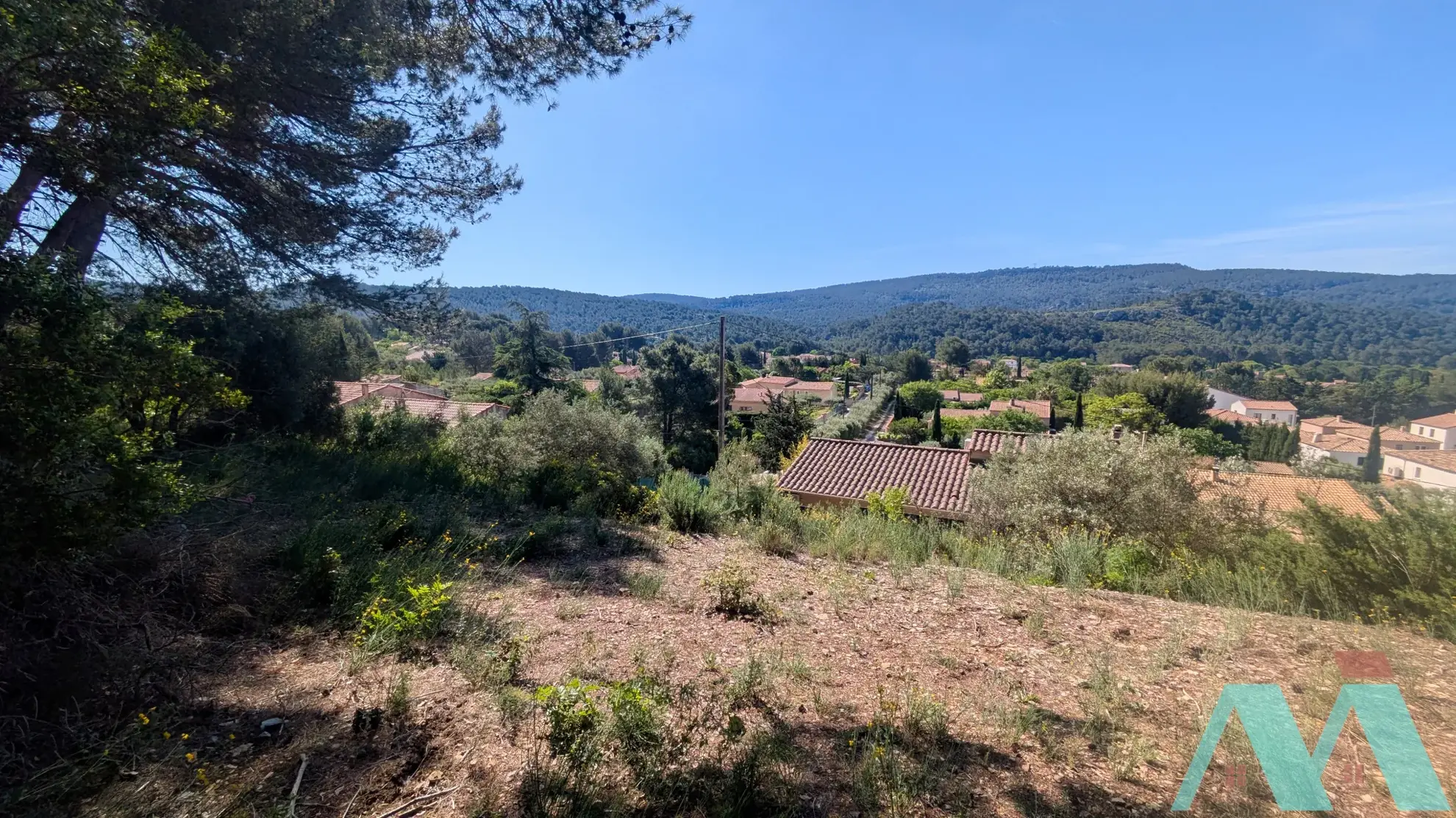 Deux terrains à bâtir avec permis validé à Cuges-les-Pins, vue campagne 