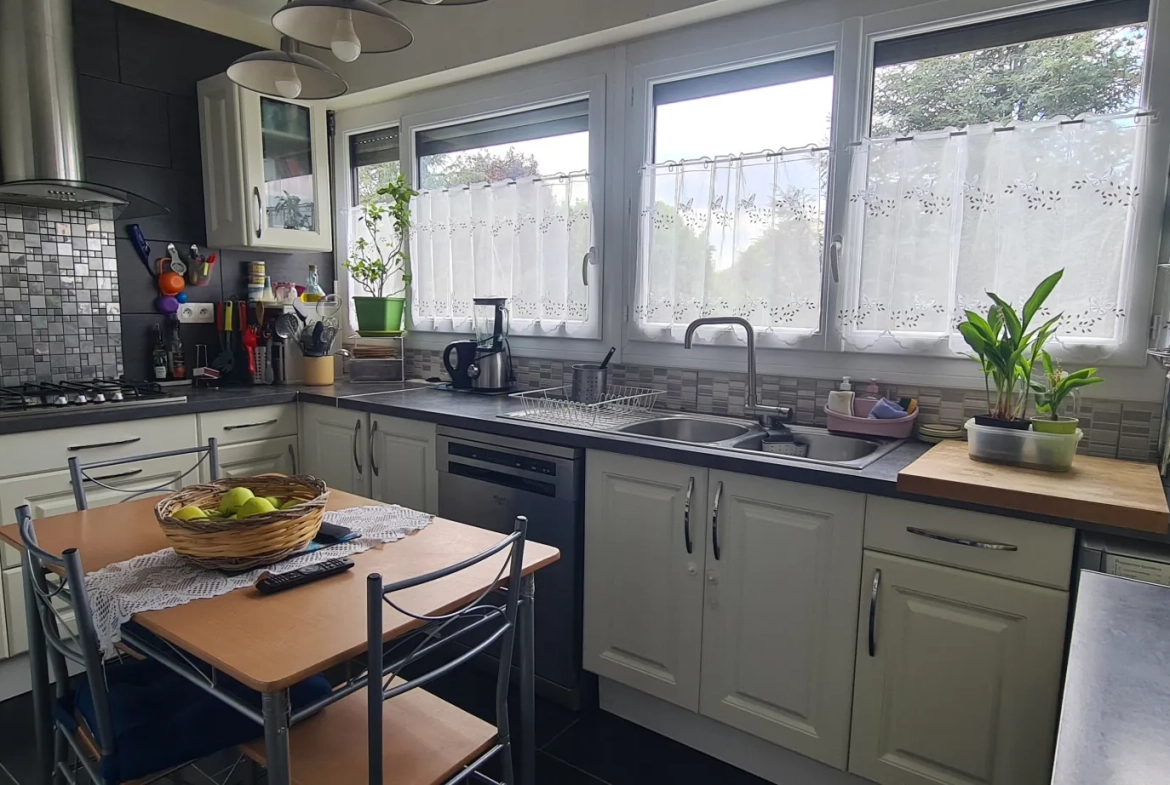 Appartement 4 pièces lumineux avec cave et parking à Limeil-Brevannes 