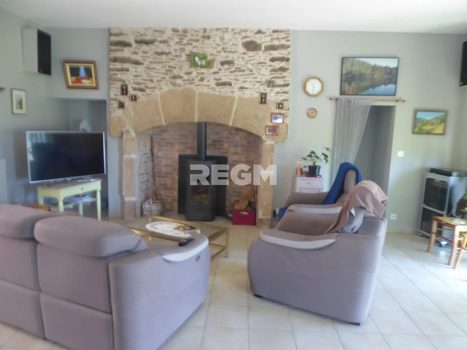 Magnifique fermette rénovée sur 15 000 m² en Dordogne, calme campagne 