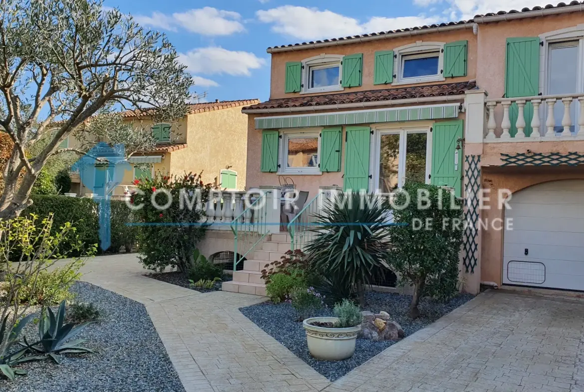 Villa de 73 m2 avec 3 chambres dans domaine sécurisé à Vidauban, Var 