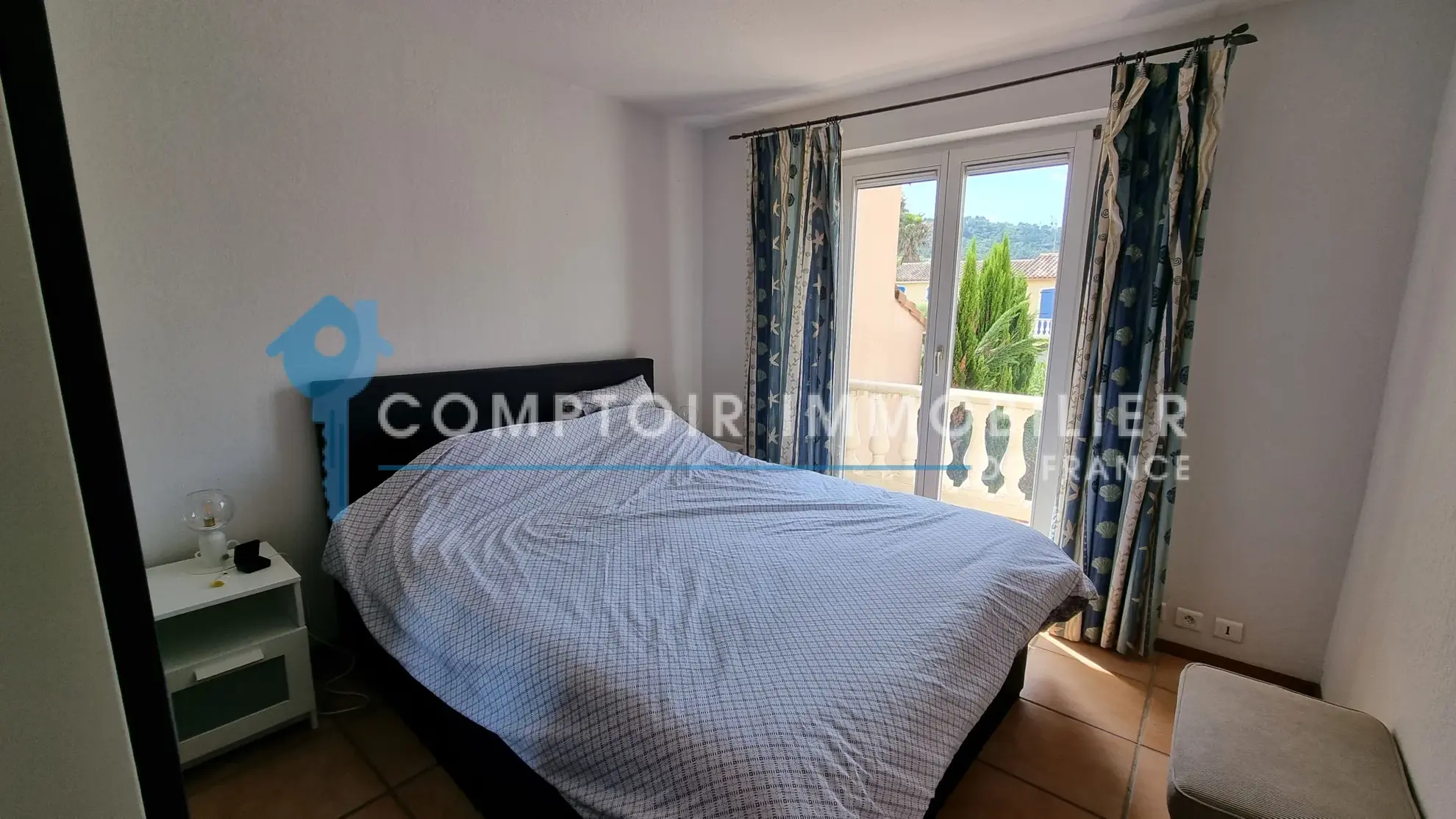 Villa de 73 m2 avec 3 chambres dans domaine sécurisé à Vidauban, Var 